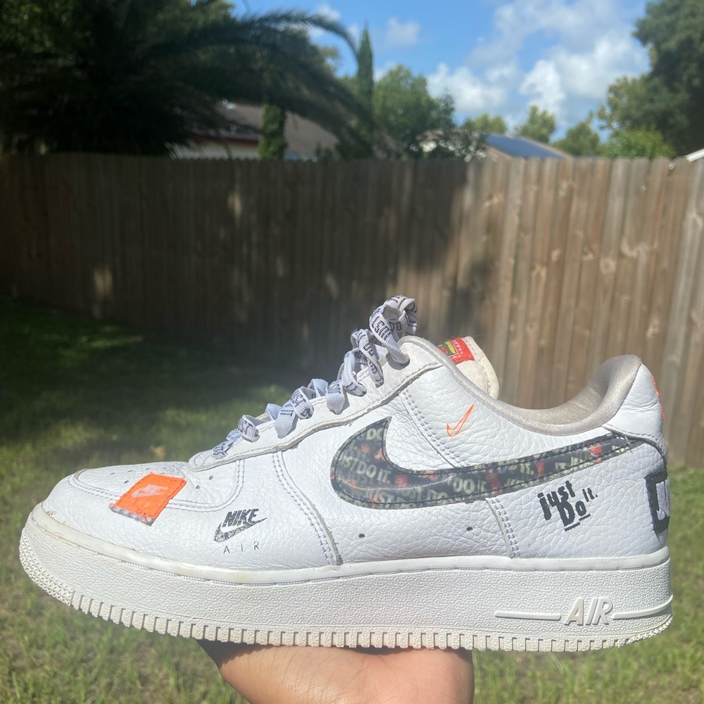 Nike Air Forces (Size 8)